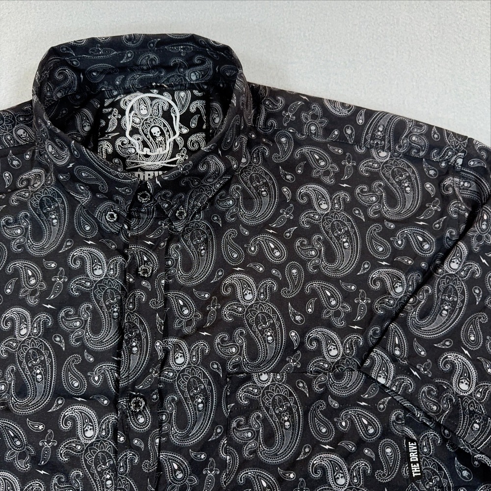The Drive Clothing Mens 2XL Paisley Skull Print Short Sleeve Button Down Shirt